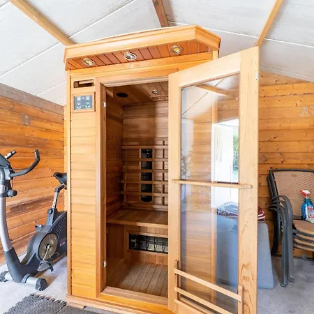 Cozy In With Sauna, Cleaning Included * Meijel